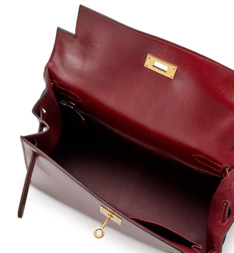 Hermès Rouge H Box Sellier Kelly 28 Gold Hardware, 2018